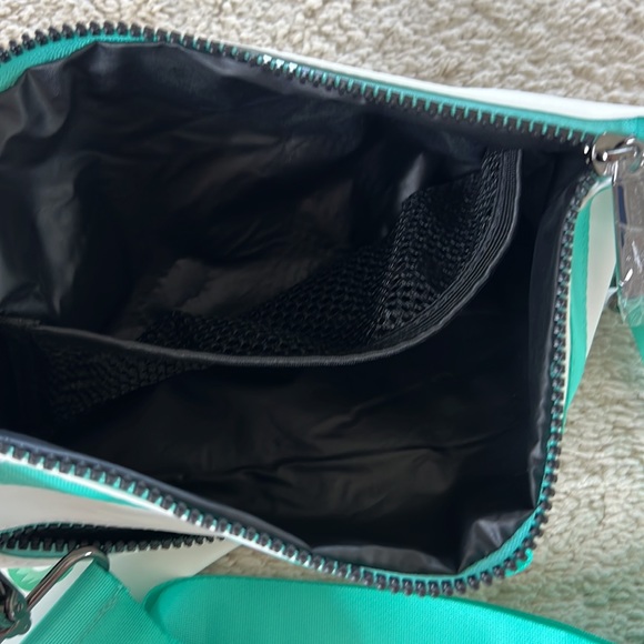 Pineapple Aloha Bag - Picture 3 of 3